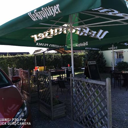 Pension Am Stadion Koelleda Luaran gambar